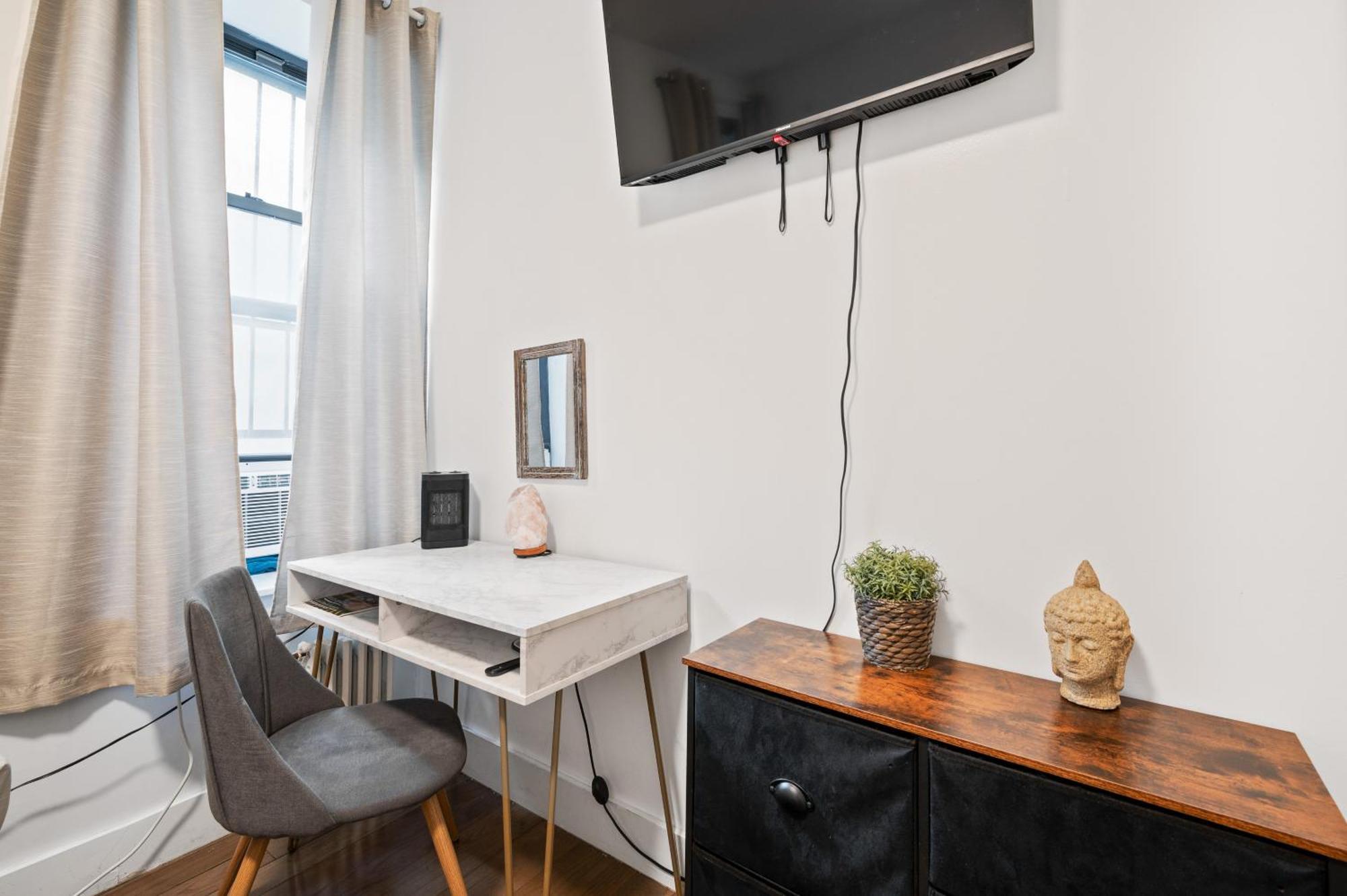 Bohemian Chinatown 3 Bedrooms