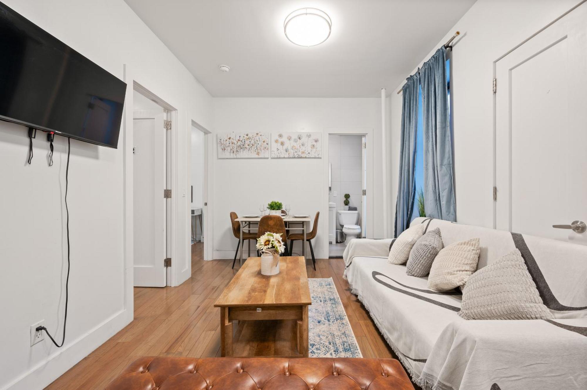 Bohemian Chinatown 3 Bedrooms Apartment New York
