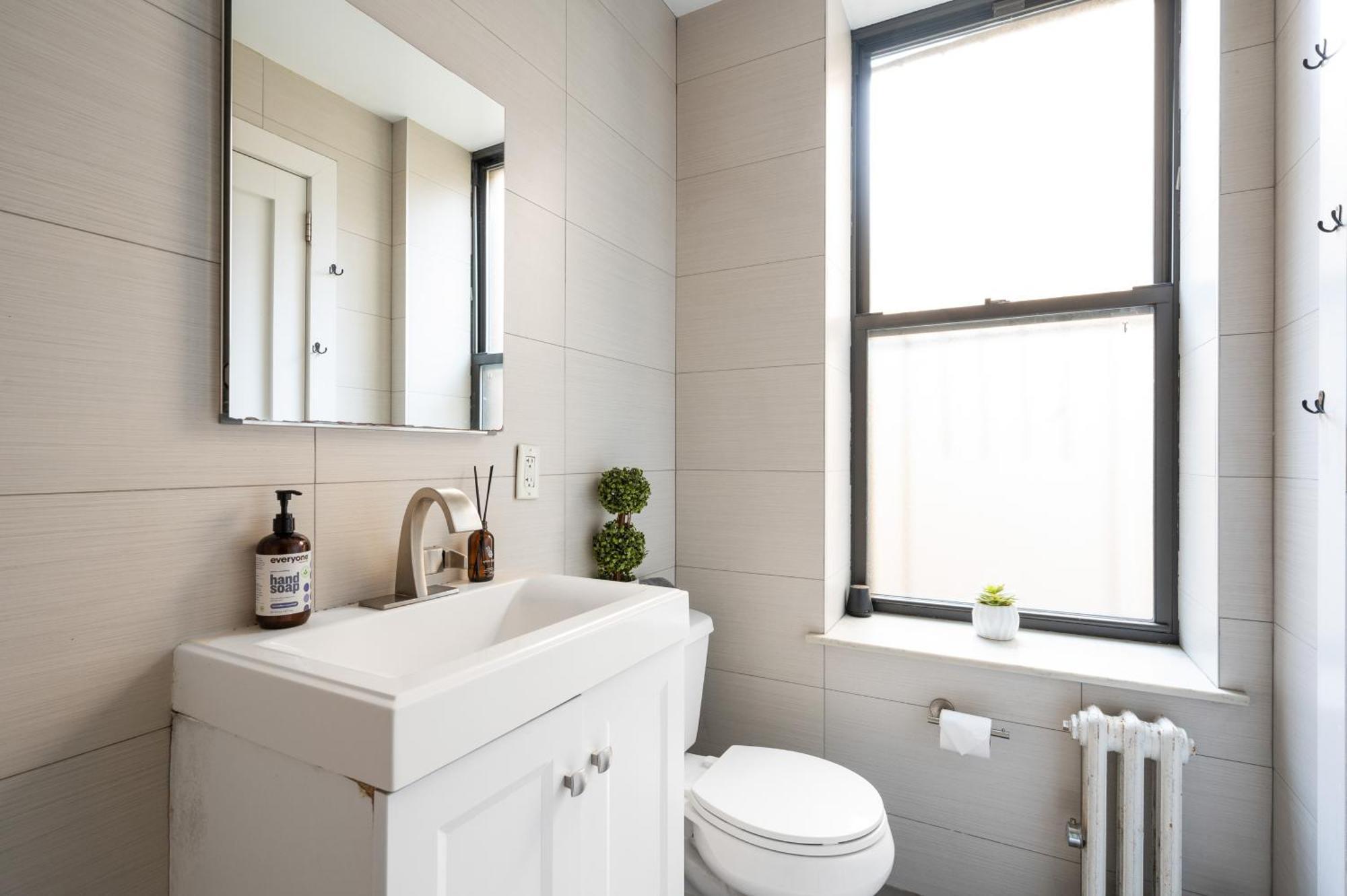 Bohemian Chinatown 3 Bedrooms * New York
